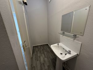 Shower Room- click for photo gallery